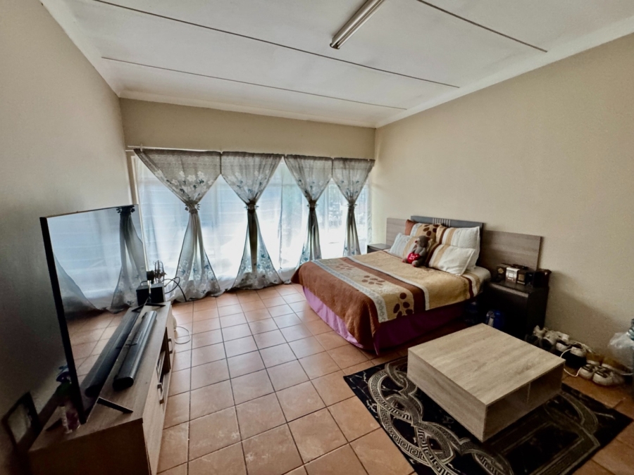 5 Bedroom Property for Sale in Die Bult North West